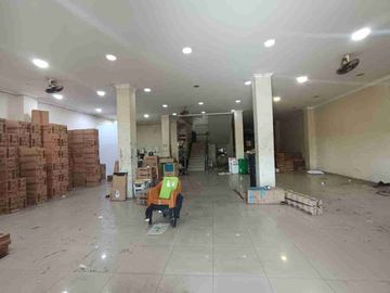 Disewakan Ruko Gandeng 3lt di jalan utama Agus Salim, Bekasi
