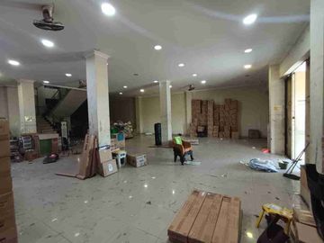Disewakan Ruko Gandeng 3lt di jalan utama Agus Salim, Bekasi