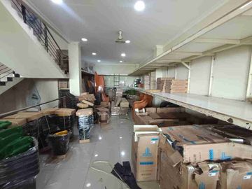 Disewakan Ruko Gandeng 3lt di jalan utama Agus Salim, Bekasi