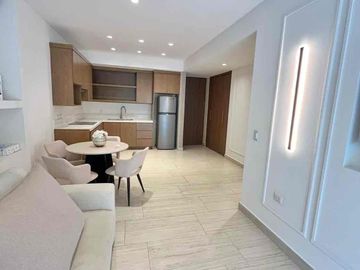 DEPARTAMENTO AMUEBLADO EN RENTA EN ZONA TECNOLÓGICO, FRENTE AL PARQUE.