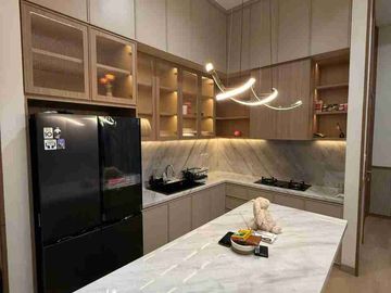 DISEWAKAN CEPAT APARTEMEN COVE HILLCREST 3BR FULL FURNISH SIAP HUNI