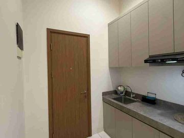 DISEWAKAN CEPAT APARTEMEN COVE HILLCREST 3BR FULL FURNISH SIAP HUNI