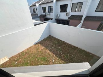 Disewakan Rumah Park Serpong Cendana Hills Posisi Hook