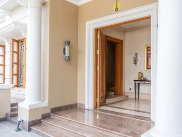 Rumah Cempaka Putih  Mewah Classic Dijual Cepat