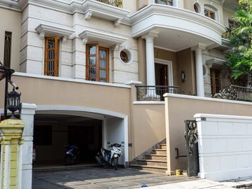 Rumah Cempaka Putih  Mewah Classic Dijual Cepat