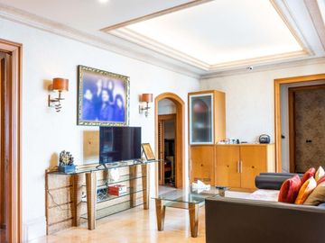 Rumah Cempaka Putih  Mewah Classic Dijual Cepat