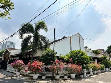 DIJUAL RUMAH LOKASI PREMIUM SALEMBA - PASEBAN | AKSES JALAN 2 MOBIL | SIAP HUNI