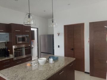 CASA EN RENTA 4 HABITACIONES EN EL CAMPANARIO RESIDENCIAL
