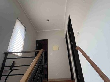 Disewakan Rumah Furnish 3kamar di Magenta Summarecon Bekasi