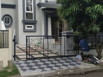 Disewakan Rumah, 2 Lantai, di Puspita Loka, BSD - 4+1 L di Puspita Loka, BSD - 4+1 KT