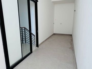 Rumah Baru One Gate System Dekat JEC Jogja