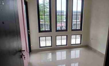 Turun harga Dijual Rumah 2 lantai di Boulevard Metland Cileungsi, Tipe Alstonia