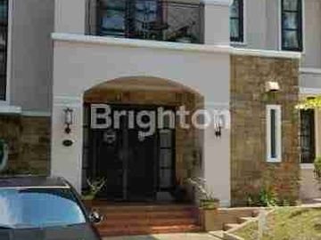 Rumah Cantik 2 Lantai