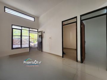 Jual Rumah Fresh Renovasi di Griya Suradita Indah, Legalitas SHM + IMB Clear, Selangkah ke Kawasan BSD City, Stasiun KRL & Pusat Perbelanjaan