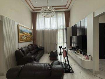 Jual Rumah Mewah Cluster Asya Dengan High Ceiling yang memukau, Jakarta Garden City, Cakung 007