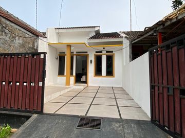 DIJUAL RUMAH MURAH DI BEKASI TIMUR REGENCY  DEKAT AKSES JALAN RAYA,BEKASI