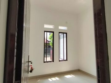 DIJUAL RUMAH MURAH DI BEKASI TIMUR REGENCY SARANA PENDIDIKAN,BEKASI