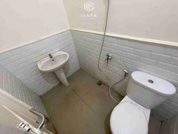 disewakan ruko 2lt ada rooftop lokasi kemang dekat antasari