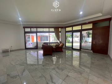 disewakan rumah 1lt halaman luas bisa untuk kantor bebas banjir area kemang