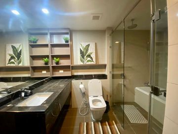 For Rent: Fully Furnished 1 Bedroom with 1 Parking Slot at The Alcoves, Cebu Business Park - 61sqm.