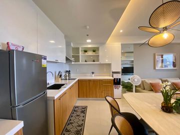 For Rent: Fully Furnished 1 Bedroom with 1 Parking Slot at The Alcoves, Cebu Business Park - 61sqm.