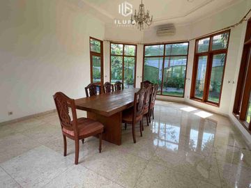 disewakan rumah 5br parkiran luas bisa untuk kantor lokasi kemang ampera