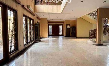 Dijual Rumah Hoek Kuldesak di Legenda wisata Cibubur , Dekat Tol Kota wisata