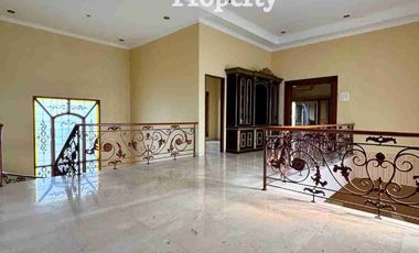 Dijual Rumah Hoek Kuldesak di Legenda wisata Cibubur , Dekat Tol Kota wisata