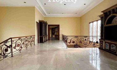 Dijual Rumah Hoek Kuldesak di Legenda wisata Cibubur , Dekat Tol Kota wisata