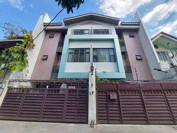 Furnished 3-Storey Townhouse with Solar in Kamuning QC -AJCQ
