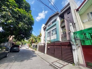 Furnished 3-Storey Townhouse with Solar in Kamuning QC -AJCQ