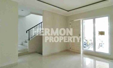 Dijual Rumah Minimalis  di Legenda wisata Cibubur - Bangunan Besar