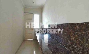 Dijual Rumah Minimalis  di Legenda wisata Cibubur - Bangunan Besar