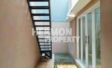 Dijual Rumah Minimalis  di Legenda wisata Cibubur - Bangunan Besar