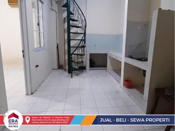 Sewa Rumah Metland Menteng, 2 Rumah Jadi 1, LT 180m², 3 KT 2 KM, Semi Furnish