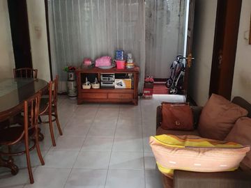 Rumah Asri dan Tenang di Kawasan Pemukiman Derah Rawasari Jakarta Pusat. Bangunan Rumah Perlu Renovasi , Lokasi Sangat Strategis Sekali