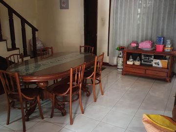 Rumah Asri dan Tenang di Kawasan Pemukiman Derah Rawasari Jakarta Pusat. Bangunan Rumah Perlu Renovasi , Lokasi Sangat Strategis Sekali