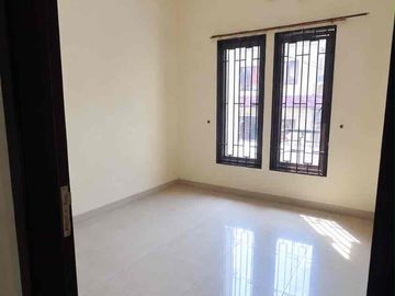 Disewakan Rumah 3 Lantai Bagus Terawat Di Sunter Garden - Jakarta Utara