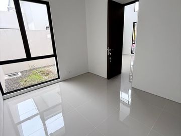Disewakan Rumah Baru Rapi Siap Huni Citra Garden Serpong Cluster CHLOE