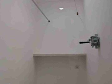 Disewakan Murah Rumah Baru Paramount Petals Ada Mezzanine Sudah Renovasi Bagus Cantik Murah Meriah