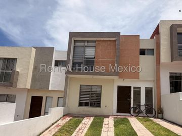 Renta Casa Amueblada en Colinas del Mirador 3 Recamaras 3 Baños Jardin Seguridad