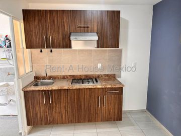 Departamento en Renta en Condominio con Vigilancia | Villas del Refugio DT171