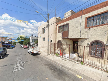 Casa en Venta en Heliodoro Hernández Loza, 44726 Guadalajara, Jalisco. – Gran Oportunidad de Inversión