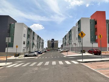 Departamento en Renta con Acceso Controlado | Villas del Refugio RM171