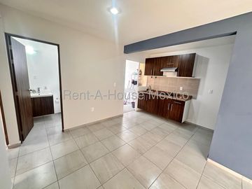 Departamento en Renta con Acceso Controlado | Villas del Refugio RM171
