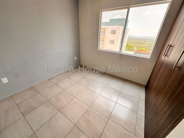 Departamento en Renta con Acceso Controlado | Villas del Refugio RM171