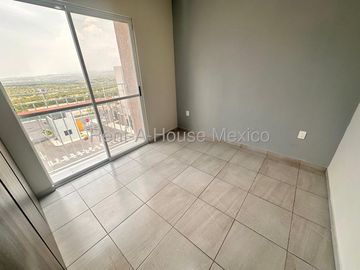 Departamento en Renta con Acceso Controlado | Villas del Refugio RM171