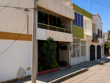 Casa en venta en Estadios, Tepic, Nayarit.