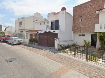 BONITA CASA EN VENTA, GRAN OPORTUNIDAD DE COMPRA!!