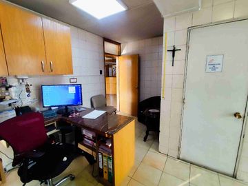 OFICINA 117 m² EN VENTA EN PROVIDENCIA | CENTRO MÉDICO | 4 PRIVADOS | 3 BAÑOS | ESTACIONAMIENTO